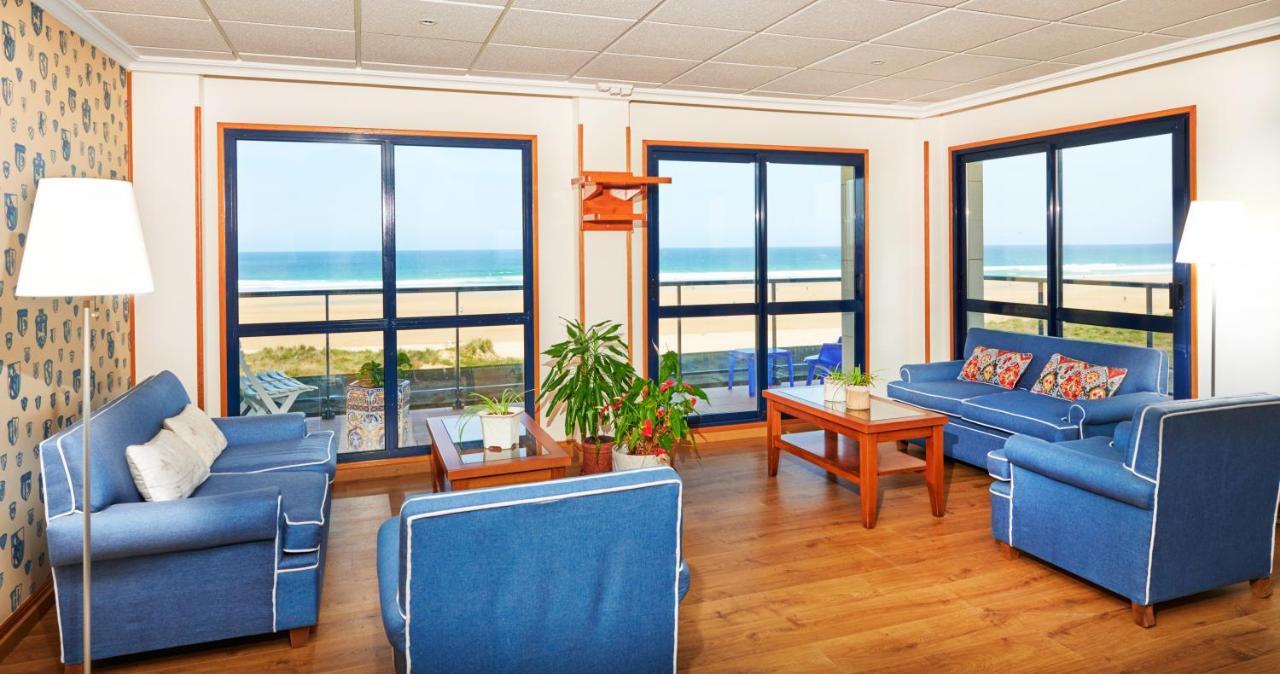 Hotel Juan De La Cosa Santoña Екстериор снимка