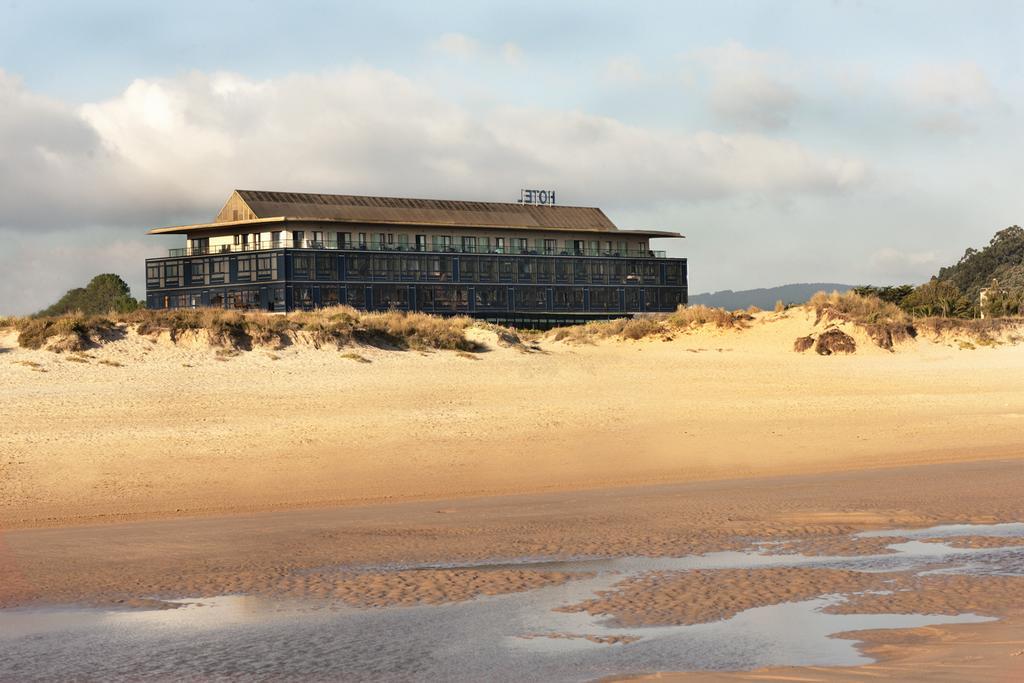 Hotel Juan De La Cosa Santoña Екстериор снимка